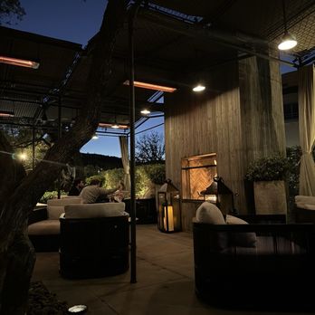 RO Restaurant & Lounge - Lounges Near Me - Yountville, California
