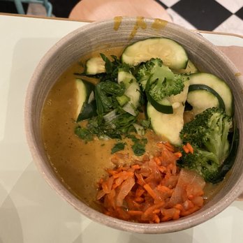 Le Botaniste - Tibetan Mama - Vegetarian Near Me - New York, New York Le Botaniste - Tibetan Mama - Vegetarian Near Me - New York, New York