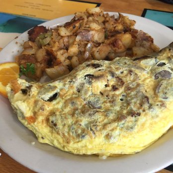 Beach Break Cafe - Turkey sausage, mushroom and Jack cheese omelette with home fries - Breakfast & Brunch Near Me - Oceanside, California Beach Break Cafe - Turkey sausage, mushroom and Jack cheese omelette with home fries - Breakfast & Brunch Near Me - Oceanside, California