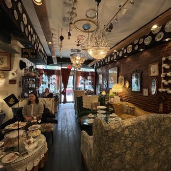 Brooklyn High Low - Inside - Tea Rooms Near Me - Brooklyn, New York
