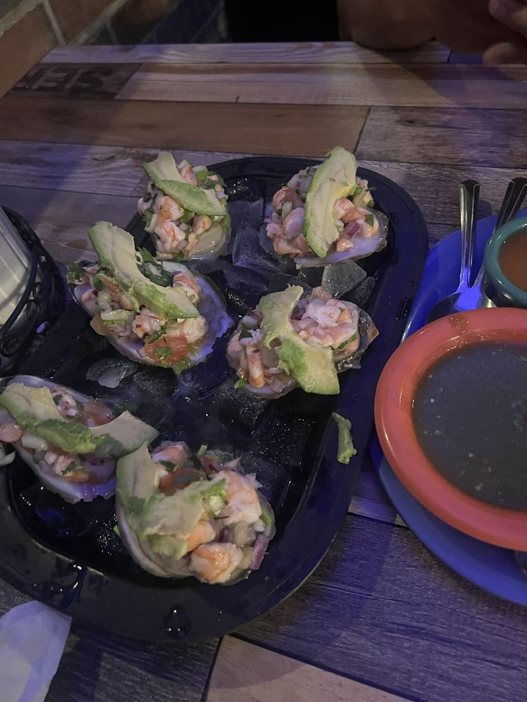La Riviera Marisqueria