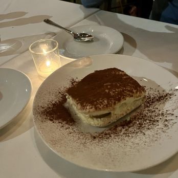 Amici Brentwood - Traditional tiramisu' - Italian Near Me - Santa Monica, California Amici Brentwood - Traditional tiramisu' - Italian Near Me - Santa Monica, California