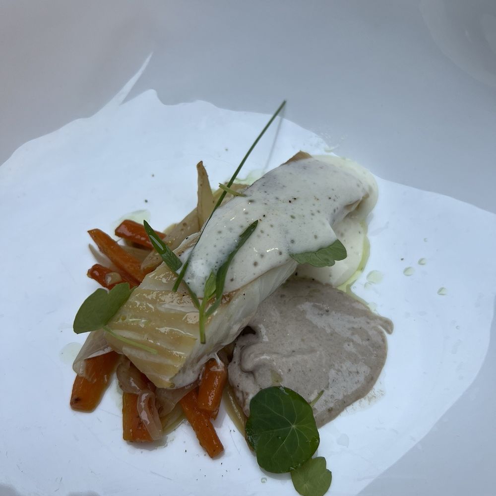 Restaurant Hôtel Ivan Vautier - White fish, artichoke puree, carrots - French Near Me - Caen, 14 Restaurant Hôtel Ivan Vautier - White fish, artichoke puree, carrots - French Near Me - Caen, 14