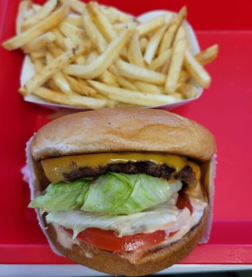 In-N-Out Burger by null