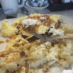 Chile relleno omelette with side of hashbrowns