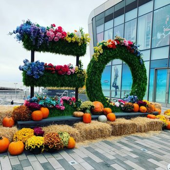 Empire Outlets - Shopping Centers Near Me - Staten Island, New York