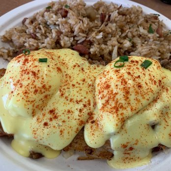 Button Up Cafe - Kalua Pig Eggs Benedict - Breakfast & Brunch Near Me - Pearl City, Hawaii Button Up Cafe - Kalua Pig Eggs Benedict - Breakfast & Brunch Near Me - Pearl City, Hawaii