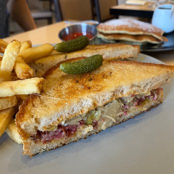 Nine-Ten - Reuben - Bars Near Me - La Jolla, California
