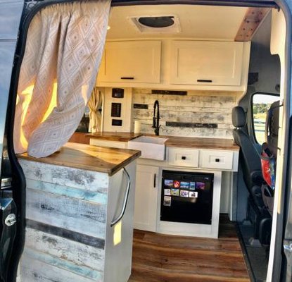 Two Feathers Restorations & Design