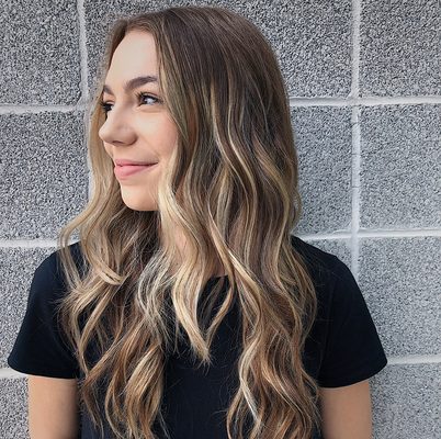 Blonding and Braiding - Specializing in balayage, braiding and blonding with Goldwell color. Blonding and Braiding - Specializing in balayage, braiding and blonding with Goldwell color.