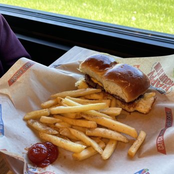 Chili's - Kid's Mini Burger Bites - Tex-Mex Near Me - Cape Girardeau, Missouri Chili's - Kid's Mini Burger Bites - Tex-Mex Near Me - Cape Girardeau, Missouri