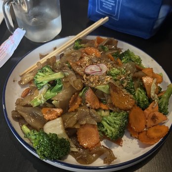 Koon Thai Restaurant - Thai Near Me - New Haven, Connecticut