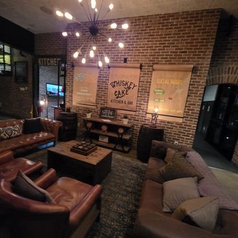 Whiskey Cake Kitchen & Bar - New American Near Me - Katy, Texas
