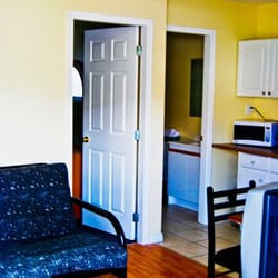 Black Sea Motel - 1-Bedroom Kitchenette