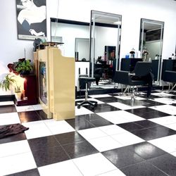 Tony's Beauty Salon