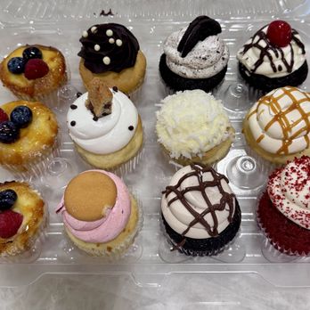 Mia’s Bakery - Dozen cupcakes - Bakeries Near Me - New York, New York