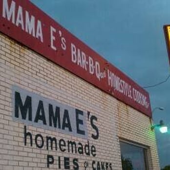 Mama E's BBQ - the front of mama e's bbqq - Soul Food Near Me - Fort Worth, Texas