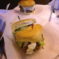 Windsor Pub - Top: Big Mamma