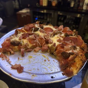 24 Seconds - Meat Lovers Pizza - Sports Bars Near Me - Berkley, Michigan