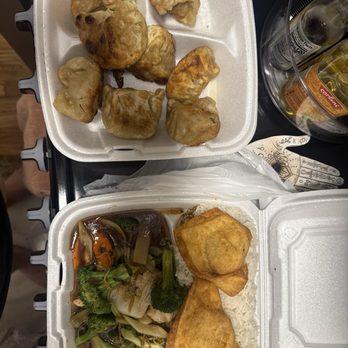 Miss Egg Roll - Beef broccoli and potstickers - Chinese Near Me - Chicago, Illinois