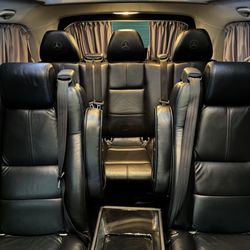 Don Leon Luxury Transportation