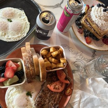 Siempre Restaurant - Steak and eggs and berry French toast - Breakfast & Brunch Near Me - Toronto, Ontario Siempre Restaurant - Steak and eggs and berry French toast - Breakfast & Brunch Near Me - Toronto, Ontario