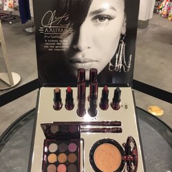MAC COSMETICS