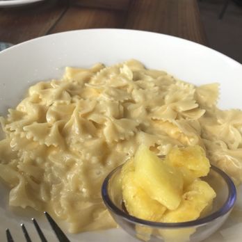 Bahama Breeze - Kids macaroni and cheese - Bars Near Me - Lutz, Florida