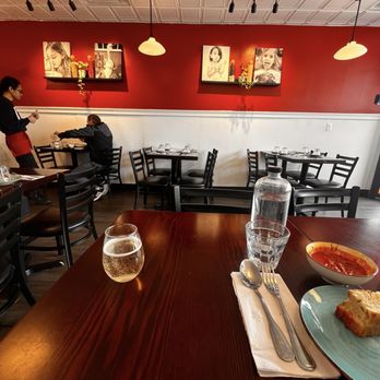 Fuzi Pasta Co - Prosecco and focaccia bread - Pasta Shops Near Me - Fresh Meadows, New York