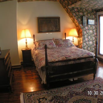 Wilson House Bed and Breakfast - Bed & Breakfast Near Me - Baltimore, Maryland Wilson House Bed and Breakfast - Bed & Breakfast Near Me - Baltimore, Maryland