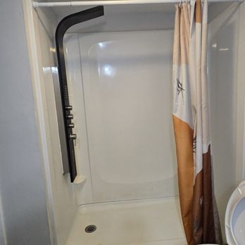 PristineEdge Solutions - Office Cleaning Near Me - Waterbury, Connecticut