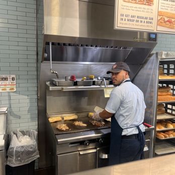 Jersey Mike's Subs - Fast Food Near Me - Mission hills, California