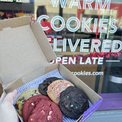 Insomnia Cookies
