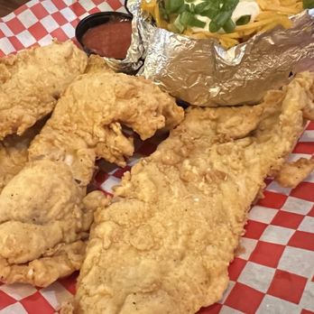 Pier 77 - Our catch / fried red snapper, no flavor - Seafood Near Me - Fulton, Texas