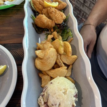 Mudbugs Cajun Kitchen - Catfish platter - Cajun/Creole Near Me - Sanibel, Florida Mudbugs Cajun Kitchen - Catfish platter - Cajun/Creole Near Me - Sanibel, Florida