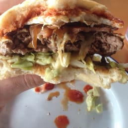 The "trucker" - beef patty with lettuce, caramelised onion, egg, bacon, cheese, sauce & a bit of mayo. YUM!