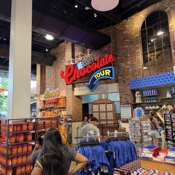 Hershey's Chocolate World - Free chocolate tour entrance - Kids Activities Near Me - Hershey, Pennsylvania Hershey's Chocolate World - Free chocolate tour entrance - Kids Activities Near Me - Hershey, Pennsylvania