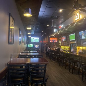 Spanky's Daiquiris - Burbank - a view of the dining area - Sports Bars Near Me - Baton Rouge, Louisiana Spanky's Daiquiris - Burbank - a view of the dining area - Sports Bars Near Me - Baton Rouge, Louisiana