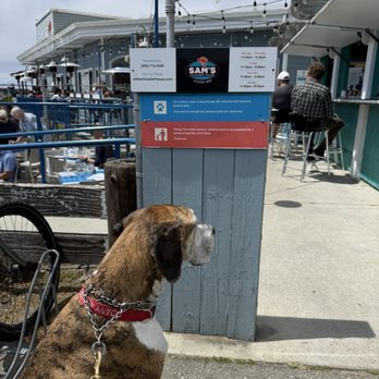 Sam's Chowder House - Waiting patiently for a table at Sam's Chowder - Seafood Near Me - Half Moon Bay, California