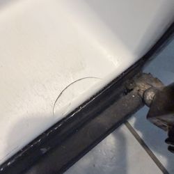 The Ocean Bay Club - Cracked refrigerator