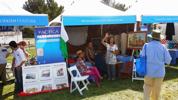 No. 1 Best Roofing Construction Logo