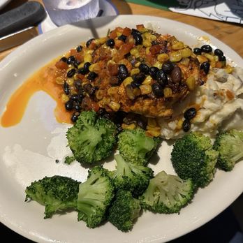 Twin Peaks - Spicy Chipotle Chicken - Sports Bars Near Me - Tukwila, Washington Twin Peaks - Spicy Chipotle Chicken - Sports Bars Near Me - Tukwila, Washington