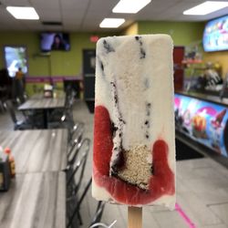 Paletas Marianas Tacos Y - Mexican cake popsicle