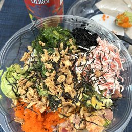 Large bowl, 3 scoops Tuna. SOOO FRESH AND GOOD! Large bowl, 3 scoops Tuna. SOOO FRESH AND GOOD!