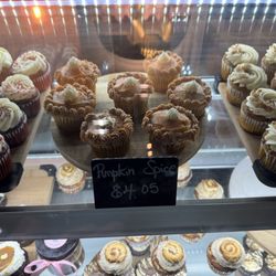 More cupcakes that look like pies