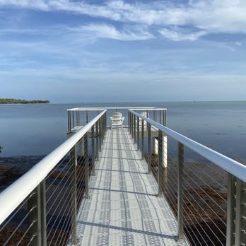Isla Bella Beach Resort - Dock to peaceful seating - Resorts Near Me - Marathon, Florida Isla Bella Beach Resort - Dock to peaceful seating - Resorts Near Me - Marathon, Florida