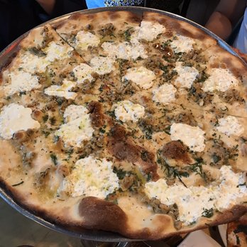 Rubirosa - Clam pizza - Italian Near Me - New York, New York