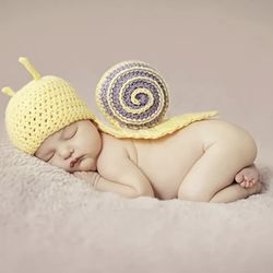 Baby-Face Golden Ultrasounds - Newborn Photoshoot