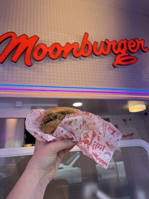 Moonburger by null