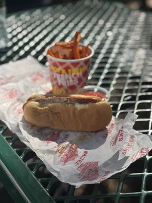 Walter's Hot Dogs by null